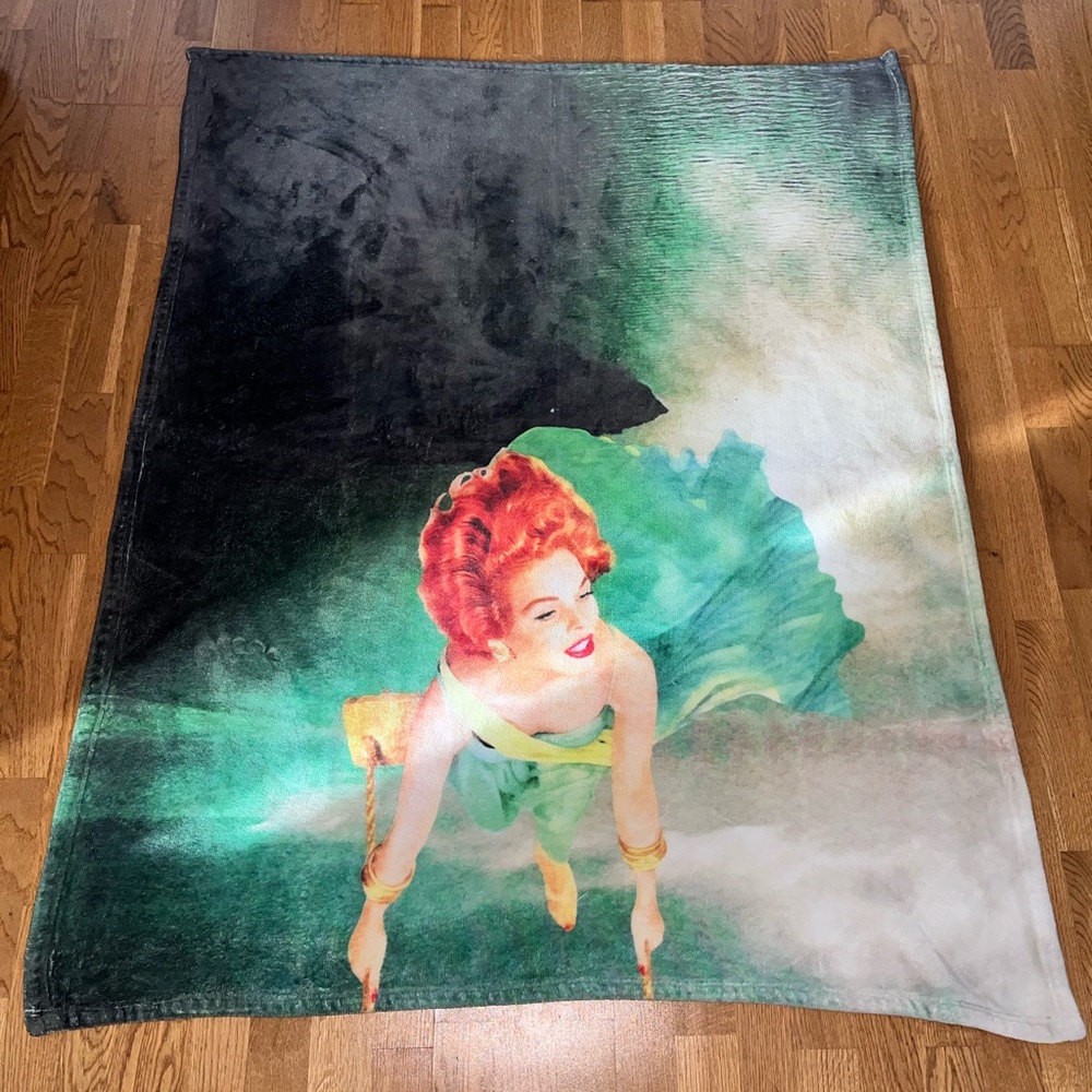 Vintage Style Blanket with Redhead Design